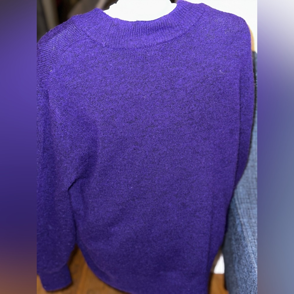 H&M Crew Neck Sweater. Purple. XS - Picture 3 of 3